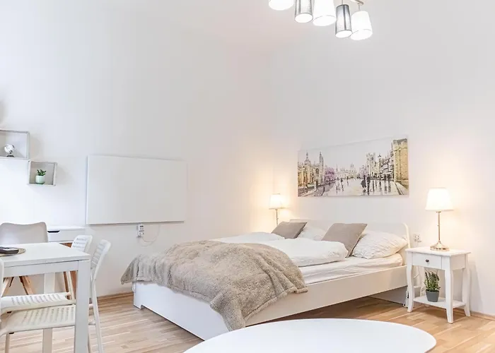Economy City Living 1Br Apt In Great Location