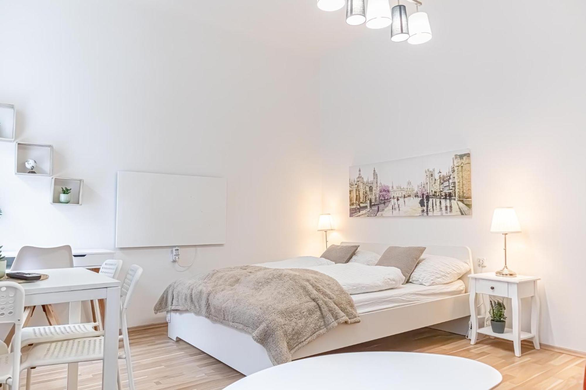 Economy Living 1br In Great Location *